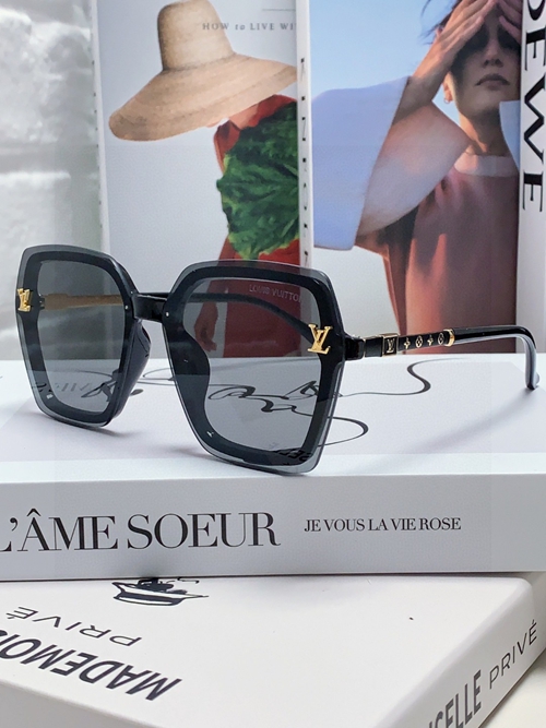 ルイヴィトンサングラス正面デザイン